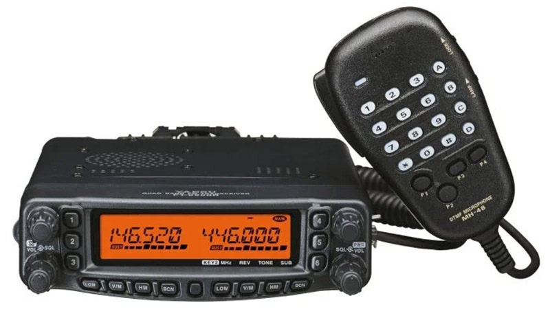 YAESU FT-8900